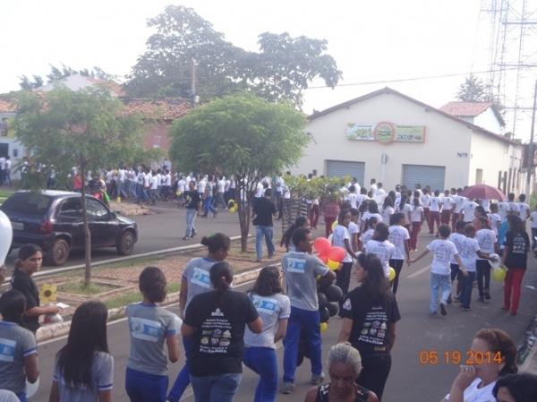 Passeata marcou o Dia Nacional de combate ao Abuso e à Exploração Sexual de Crianças e Adolescentes em Batalhaâ€ - Imagem 21