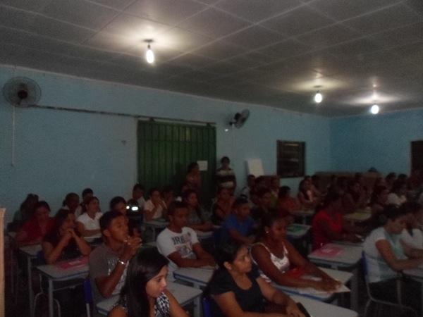 Secretaria de Educação  realiza reunião com os monitores e diretores do Mais Educação - Imagem 10