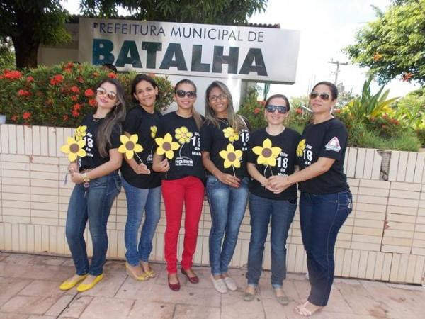 Passeata marcou o Dia Nacional de combate ao Abuso e à Exploração Sexual de Crianças e Adolescentes em Batalhaâ€ - Imagem 1