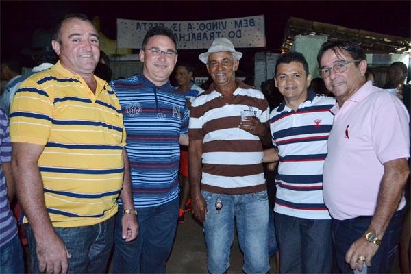 Prefeita Paula Araujo e equipe prestigiaram a 13ª Festa do Trabalhador - Imagem 9