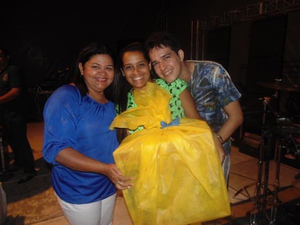 Festa do Trabalhador reúne multidão na Praça da Igreja Matriz - Imagem 13