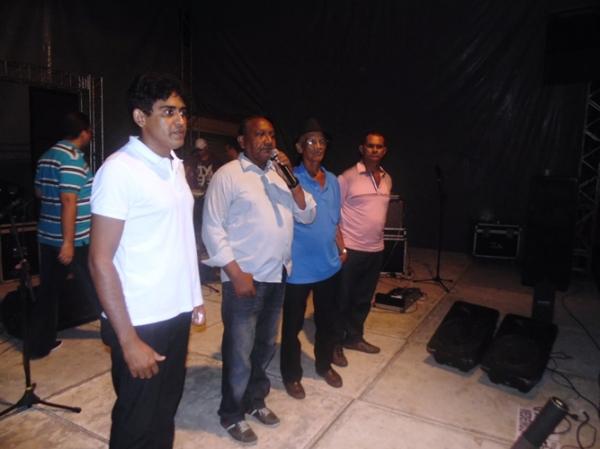 Festa do Trabalhador reúne multidão na Praça da Igreja Matriz - Imagem 21