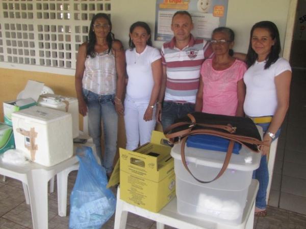 Prefeita Dra. Salete Rego visitou postos de Vacina na Campanha de combate contra a Gripe - Imagem 5