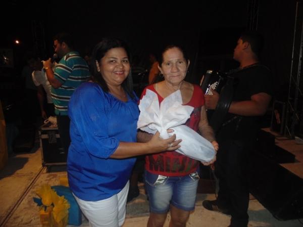 Festa do Trabalhador reúne multidão na Praça da Igreja Matriz - Imagem 15