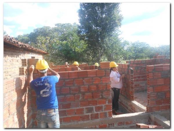 Prefeitura Municipal de Inhuma e ADM em parceria com a Secretaria Estadual de Empreendedorismo beneficiam inhumenses com Curso de Pedreiro - Imagem 16