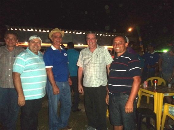 Vaquejada e muito forró garantiu a noite de encerramento nos festejos de São Félix - Imagem 8