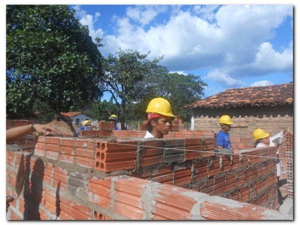 Prefeitura Municipal de Inhuma e ADM em parceria com a Secretaria Estadual de Empreendedorismo beneficiam inhumenses com Curso de Pedreiro - Imagem 12