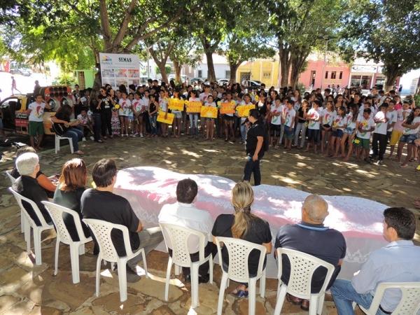 Prefeitura reuniu entidades em ato contra a exploração sexual - Imagem 5