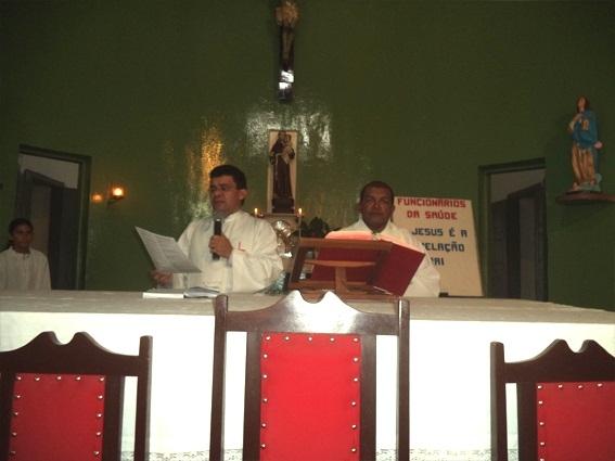 Igreja lotada na penúltima noite de festejo de São Félix de Cantalice - Imagem 5