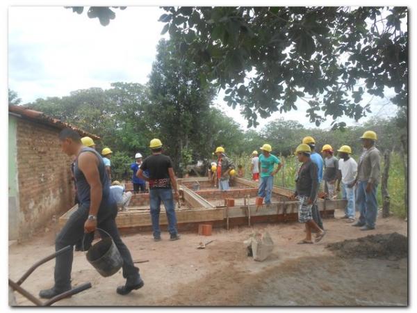 Prefeitura Municipal de Inhuma e ADM em parceria com a Secretaria Estadual de Empreendedorismo beneficiam inhumenses com Curso de Pedreiro - Imagem 1