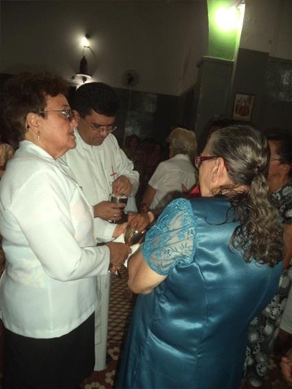 Igreja lotada na penúltima noite de festejo de São Félix de Cantalice - Imagem 20