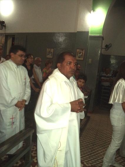 Igreja lotada na penúltima noite de festejo de São Félix de Cantalice - Imagem 4