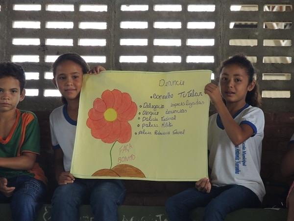          Caminhada encerra campanha contra a exploração sexual de crianças e jovens - Imagem 15