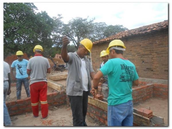 Prefeitura Municipal de Inhuma e ADM em parceria com a Secretaria Estadual de Empreendedorismo beneficiam inhumenses com Curso de Pedreiro - Imagem 3