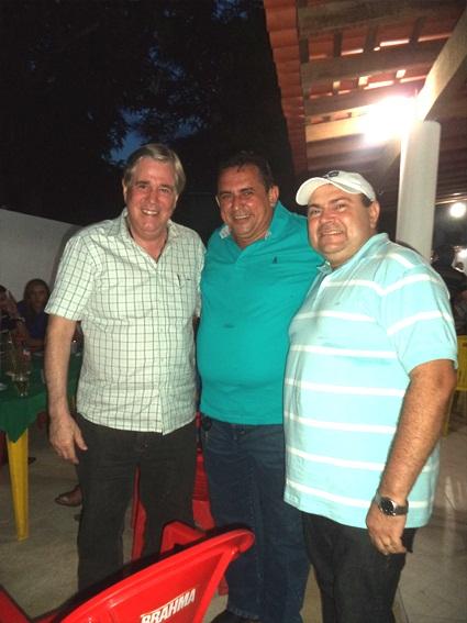 Prefeito Reginaldo do Simão oferece jantar a aliados políticos e amigos em São Félix do Piauí