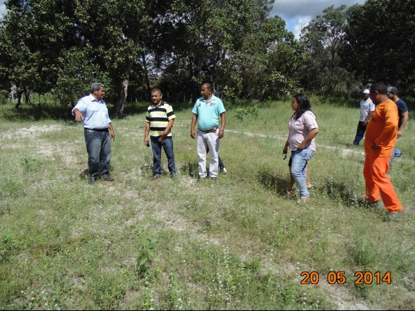 Prefeito Zé Resende visita local de mais um ginásio e assina ordem de serviço - Imagem 19