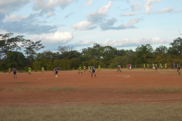 A BOLA ROLA NOS CAMPOS DE CURRAIS - Imagem 11