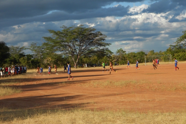 A BOLA ROLA NOS CAMPOS DE CURRAIS - Imagem 3