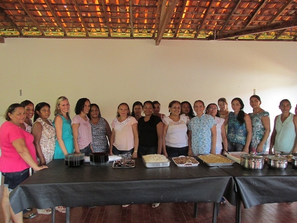 Curso de corte e costura é finalizado com almoço - Imagem 4