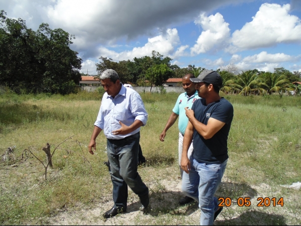 Prefeito Zé Resende visita local de mais um ginásio e assina ordem de serviço - Imagem 14