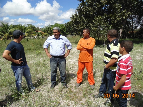 Prefeito Zé Resende visita local de mais um ginásio e assina ordem de serviço - Imagem 16