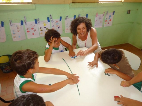 Formadora do Projeto Brincar visitou a Cidade de Ipiranga - Imagem 9