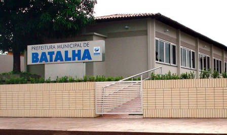 Prefeitura de Batalha perfura poço e interliga agua para todas as residências na comunidade Serra de Dentroâ€