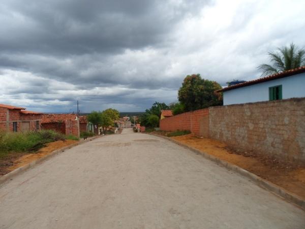 Prefeitura Conclui o Calçamento da Rua Pimentel Beleza no Bairro Lavanderia - Imagem 2