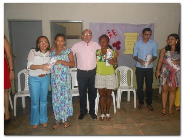 SEMTAC realiza jantar para as Mães do Centro de Convivência - Imagem 27