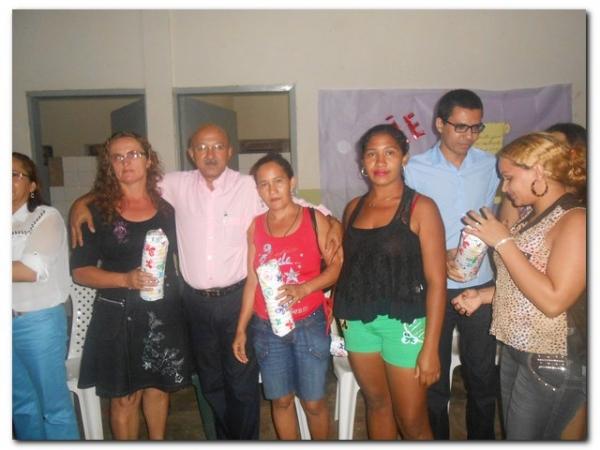 SEMTAC realiza jantar para as Mães do Centro de Convivência - Imagem 67