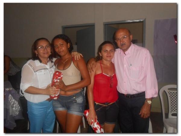 SEMTAC realiza jantar para as Mães do Centro de Convivência - Imagem 43