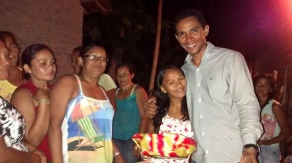 Paulo Lemos participa de festa em homenagem as mães - Imagem 1