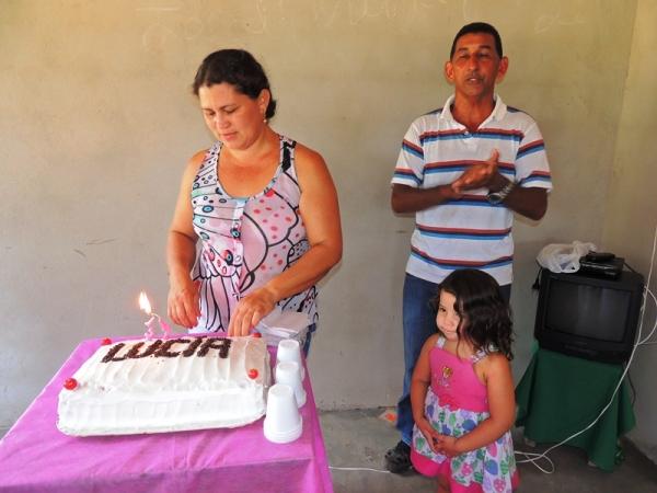 Prefeita Neuma Café prestigia aniversário de Lúcia Maria - Imagem 6