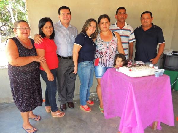 Prefeita Neuma Café prestigia aniversário de Lúcia Maria - Imagem 13