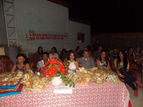 Secretaria municipal de educação promove festa em homenagem as mães - Imagem 5