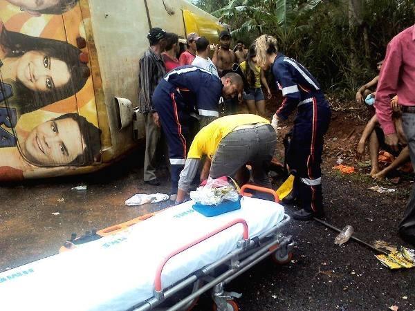 Ônibus da Banda Forró Perfeito se envolve em acidente no Maranhão - Imagem 1