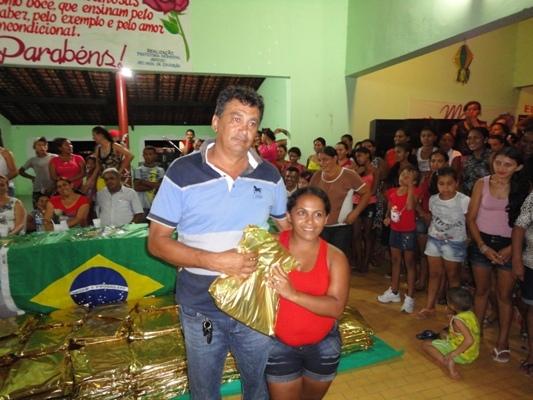 Mães são homenageadas pela Prefeitura de N. S. dos Remédios - Imagem 7