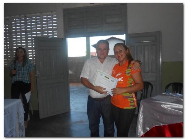 Solenidade de entrega de Certificados dos cursos de Auxiliar de Recursos Humanos, Vendedor, Manicure Pedicure e Salgadeiro  - Imagem 20