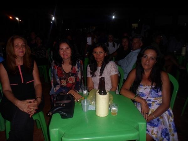 Tom Cleber faz um grande show em Valença - Imagem 13