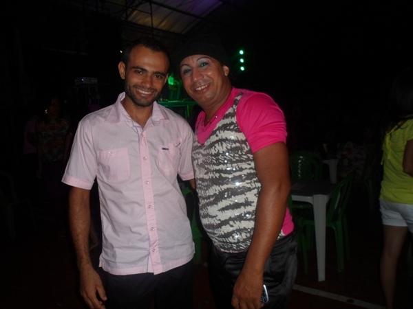 Tom Cleber faz um grande show em Valença - Imagem 28