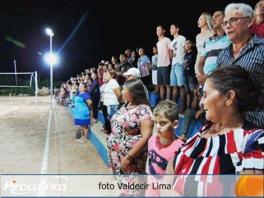 Prefeito de Piracuruca Dr. Raimundo Alves inaugura Arena Esportiva - Imagem 5