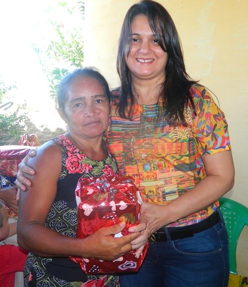 Comunidade Data Veados realizou festa em homenagem ao Dia das Maes - Imagem 21