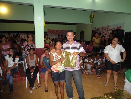 Mães são homenageadas pela Prefeitura de N. S. dos Remédios - Imagem 1