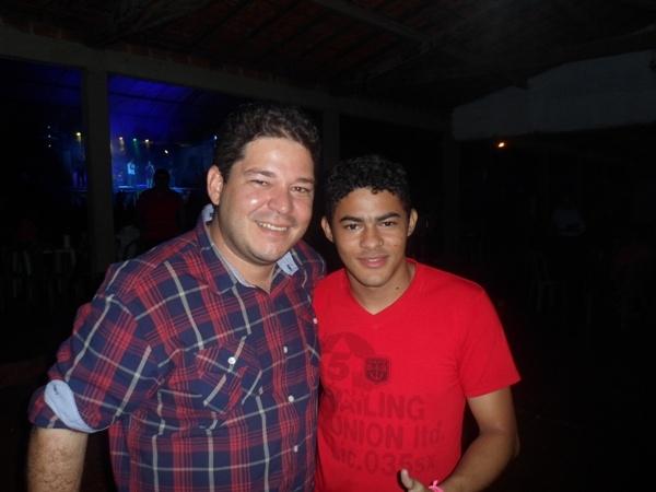 Tom Cleber faz um grande show em Valença - Imagem 22