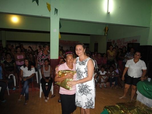 Mães são homenageadas pela Prefeitura de N. S. dos Remédios - Imagem 2