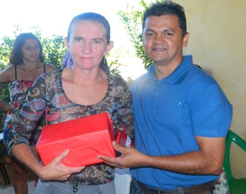 Comunidade Data Veados realizou festa em homenagem ao Dia das Maes - Imagem 30