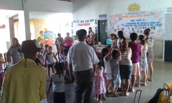 Secretaria Mun de Educação desenvolveu junto a Educação Infantil o projeto “Queria meus avós assim“ - Imagem 29