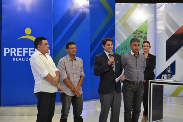 Pimenteiras se destaca durante entrega do Prêmio Prefeito Realizador - Imagem 8