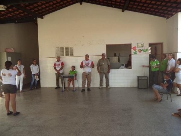 Secretária de Saúde em parceria com as escolas na prevenção contra dengue no Buriti do Castelo - Imagem 8