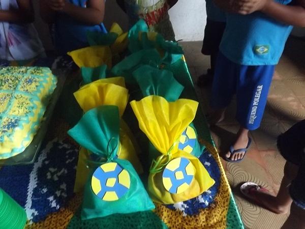 Creche Pequeno Polegar realiza festa de aniversário para as crianças - Imagem 6